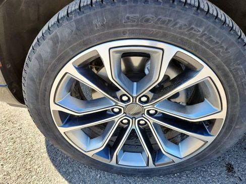 Used 2024 Jeep Grand Wagoneer Series III w/ Rear Seat Video Group 1 image 34