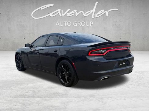 Used 2017 Dodge Charger SE w/ Blacktop Package RWD image 14