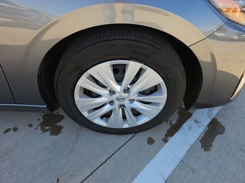 Used 2024 Nissan Sentra S image 10