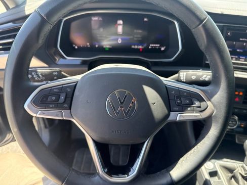 Used 2024 Volkswagen Jetta SE FWD image 12