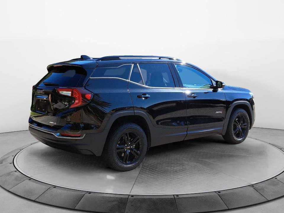 Used 2024 GMC Terrain AT4 AWD/4WD image 6