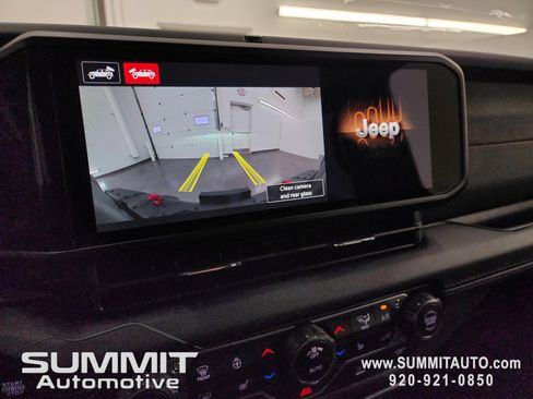 New 2025 Jeep Wrangler Unlimited Rubicon w/ Steel Bumper Group image 20