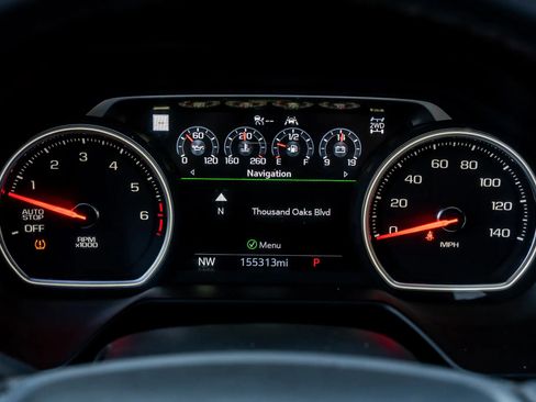 Used 2021 Chevrolet Tahoe Premier w/ Premium Package image 22