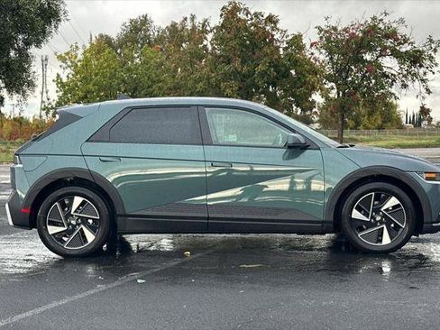 New 2026 Hyundai Ioniq 5 SEL image 3