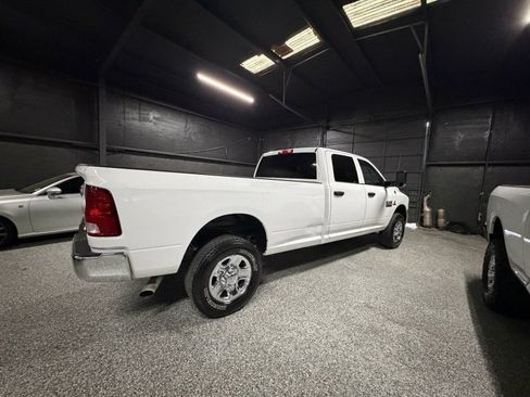 Used 2018 RAM 2500 Tradesman w/ Chrome Appearance Group AWD/4WD image 4