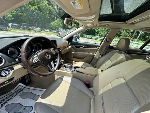 Used 2014 Mercedes-Benz C 250 Sedan image 9