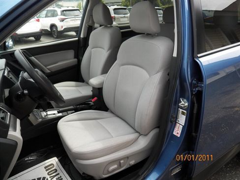 Used 2016 Subaru Forester 2.5i Premium AWD/4WD image 6