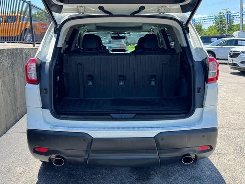 Used 2022 Subaru Ascent Limited w/ Technology Package AWD/4WD image 5