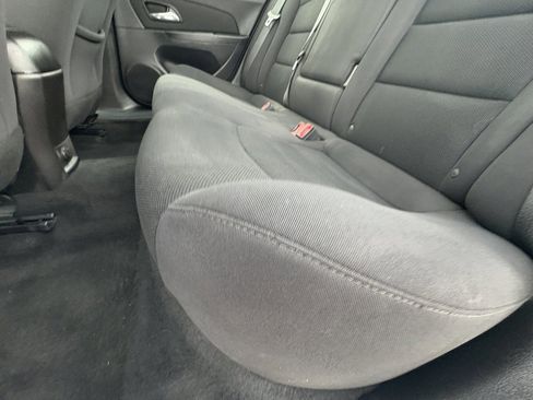 Used 2016 Chevrolet Cruze LT image 28