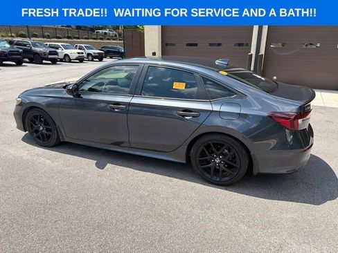 Used 2025 Honda Civic Sport image 3