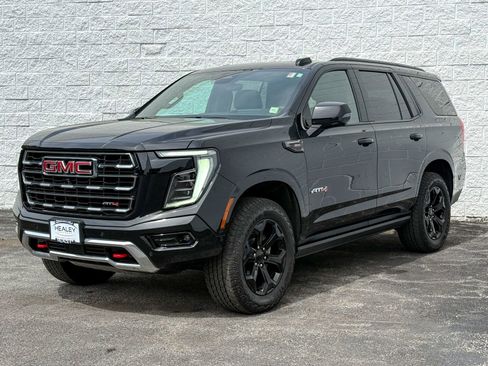 Certified 2025 GMC Yukon AT4 w/ AT4 Premium Package AWD/4WD image 3