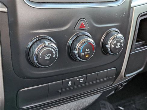 Used 2017 RAM 1500 Classic SLT image 13