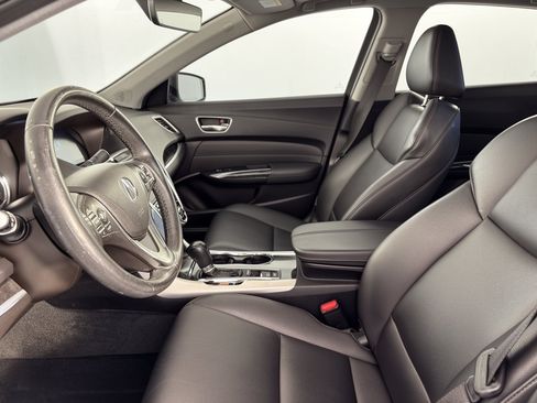 Used 2018 Acura TLX FWD image 5