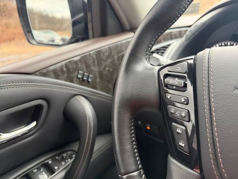 Used 2022 Nissan Armada Platinum w/ Captain's Chairs Package image 15