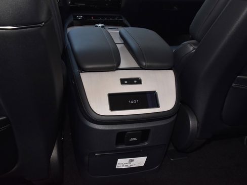 New 2025 Lincoln Navigator L Reserve image 19