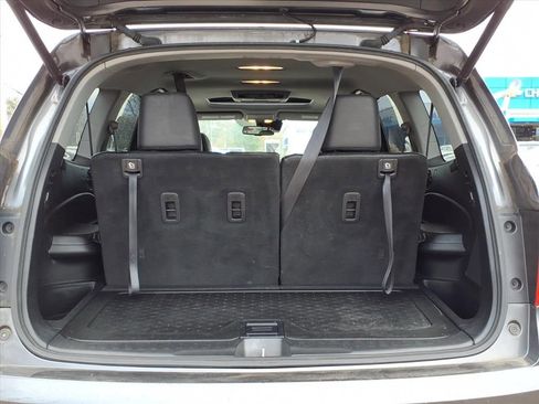 Used 2016 Honda Pilot Touring image 8