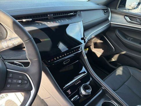 New 2026 Jeep Grand Cherokee Limited Reserve image 15