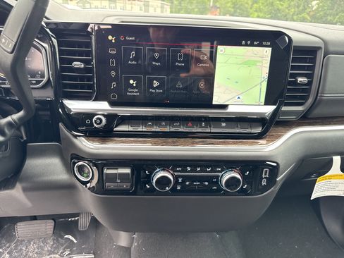 New 2025 GMC Sierra 1500 SLE w/ Preferred Package image 18