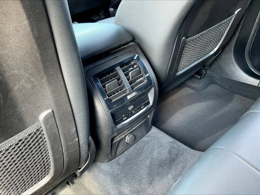 Used 2019 BMW X4 xDrive30i w/ Convenience Package AWD/4WD image 13