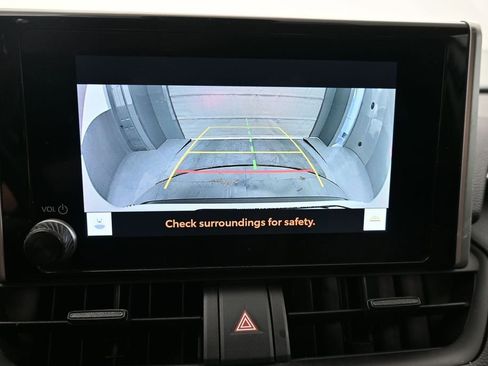Used 2024 Toyota RAV4 XLE FWD image 20