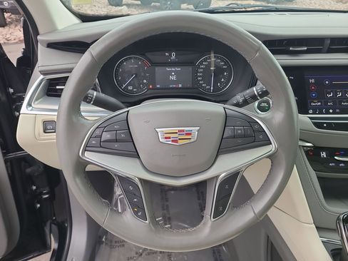 Used 2022 Cadillac XT5 Premium Luxury image 27