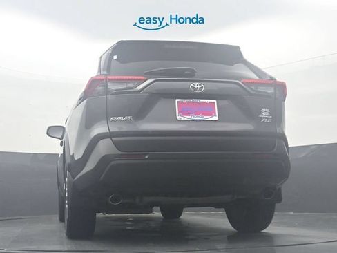 Used 2022 Toyota RAV4 XLE Premium FWD image 32