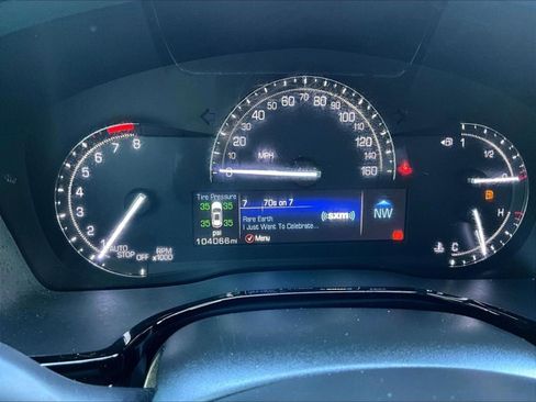 Used 2018 Cadillac XT5 FWD image 22