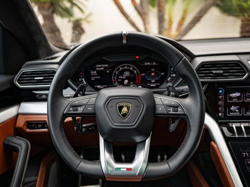 Used 2024 Lamborghini Urus S image 17