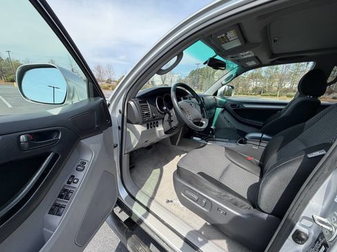 Used 2008 Toyota 4Runner Sport image 12