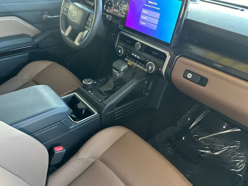 Certified 2025 Toyota 4Runner Limited image 20