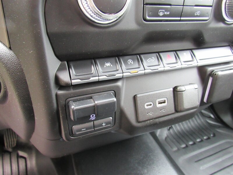 Used 2023 GMC Sierra 1500 Pro w/ Convenience Package AWD/4WD image 18