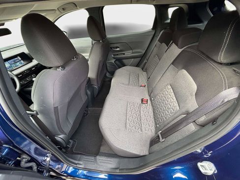 Used 2025 Nissan Kicks SV image 12