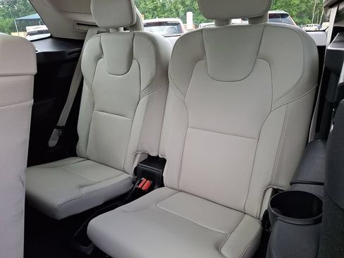 Certified 2025 Volvo XC90 B6 Plus w/ Protection Package Premier AWD/4WD image 11