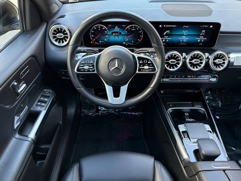 Used 2020 Mercedes-Benz GLB 250 4MATIC image 13