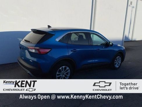 Used 2020 Ford Escape SE image 4