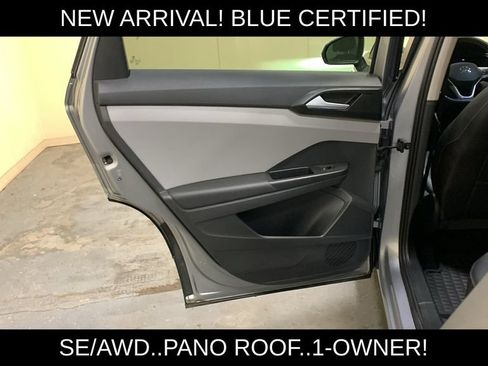 Used 2022 Volkswagen Taos SE w/ Panoramic Sunroof Package FWD image 22