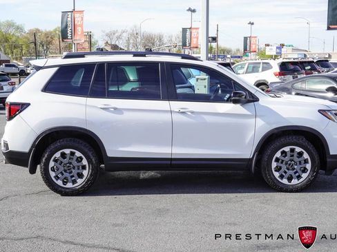 Used 2024 Honda Passport TrailSport image 19