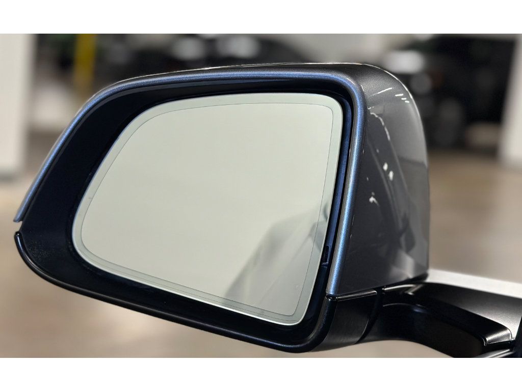 Used 2024 Tesla Model Y Long Range AWD/4WD image 36