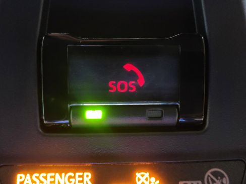 Used 2025 Toyota Corolla LE image 32