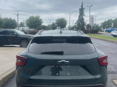 Certified 2026 Chevrolet Trax LT w/ Midnight Edition FWD image 8