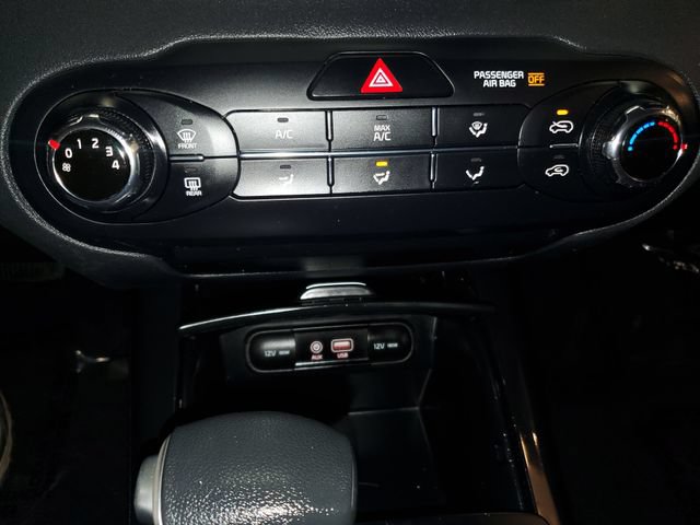 Used 2020 Kia Sorento L FWD image 21