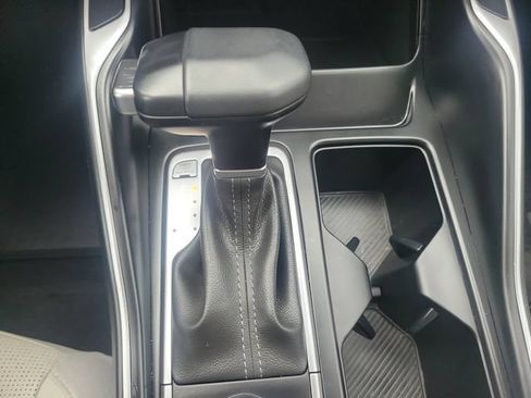 Used 2025 Kia Sorento S FWD image 15