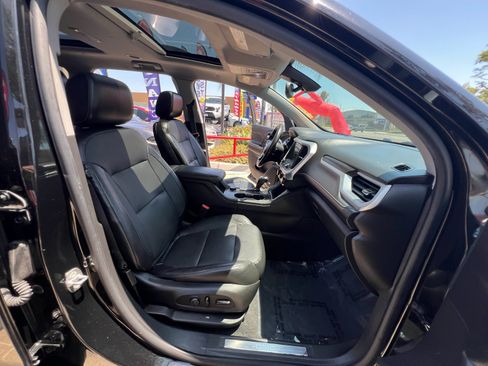Used 2017 GMC Acadia SLT FWD image 38