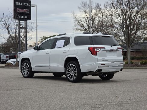 Used 2023 GMC Acadia Denali w/ Denali Ultimate Package image 5