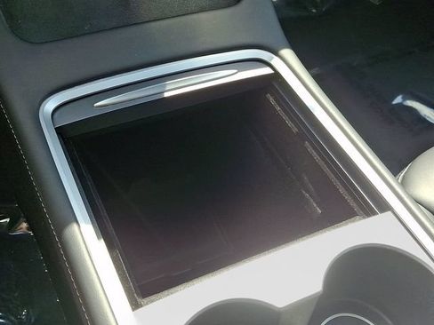 Used 2023 Tesla Model 3 Standard Range RWD image 29