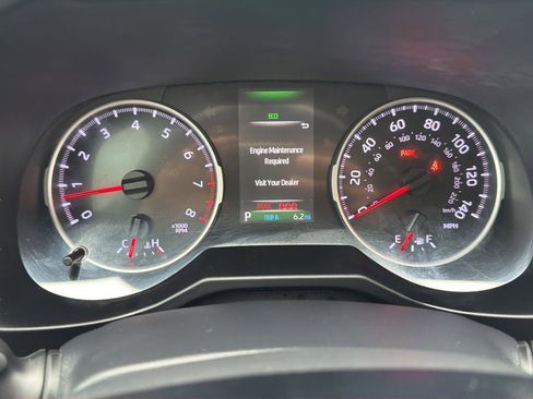 Used 2020 Toyota RAV4 LE FWD image 23