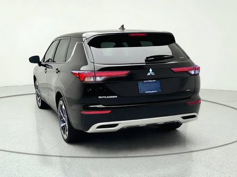 Used 2024 Mitsubishi Outlander SE AWD/4WD image 4