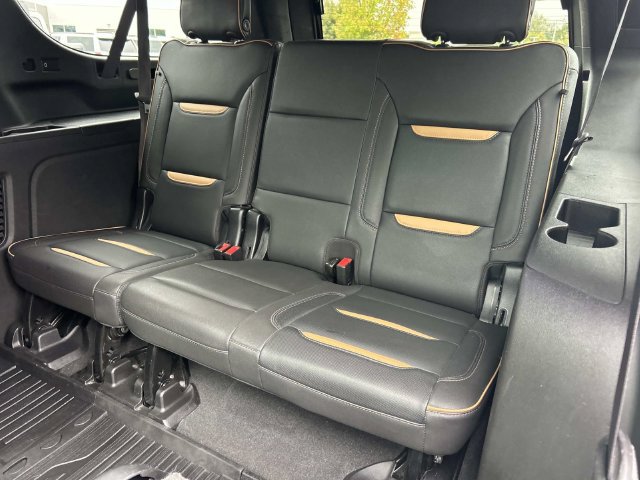 Used 2022 GMC Yukon XL AT4 w/ Technology Package AWD/4WD image 23