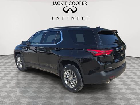Used 2023 Chevrolet Traverse LT w/ LPO, Floor Liner Package FWD image 7