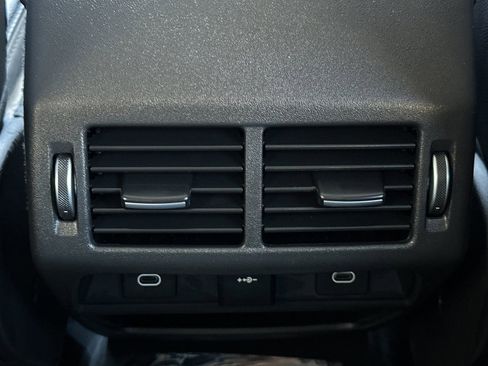 Used 2022 Land Rover Discovery Sport SE AWD/4WD image 14